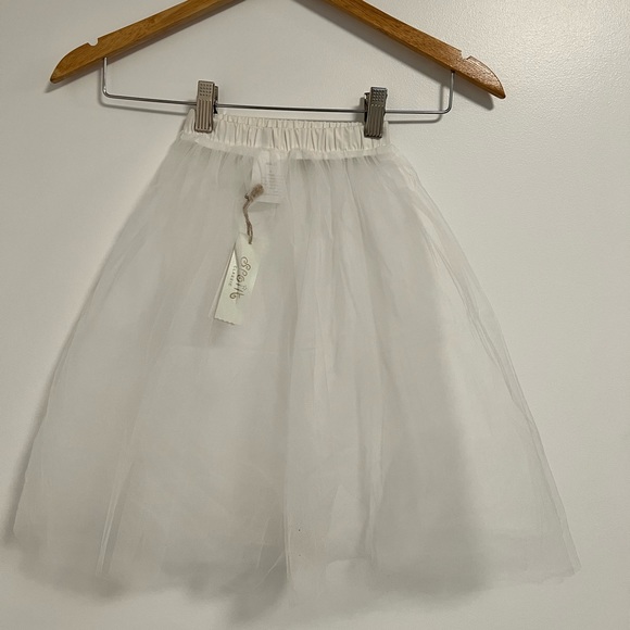 2/$40 NWT Spoilt kids tutu in size 2 in white - Picture 2 of 7